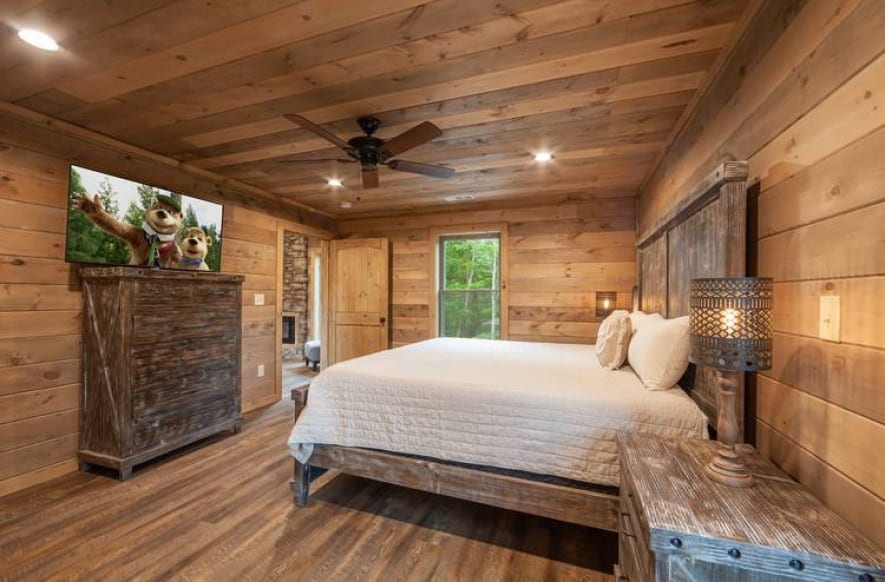 bedroom in smoky mountain cabin
